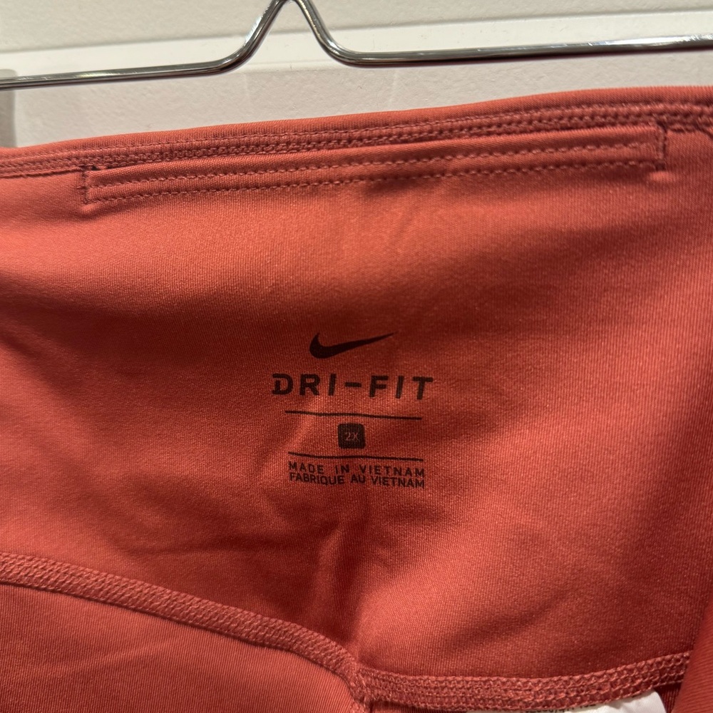 Nike One Mid Rise Performance Training Shorts - Picture 7 of 7